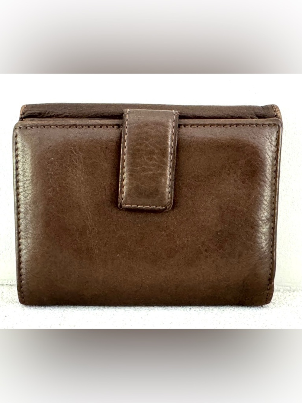 SALVATORE FERRAGAMO Vintage Brown Leather Gancini Wallet - Picture 2 of 9